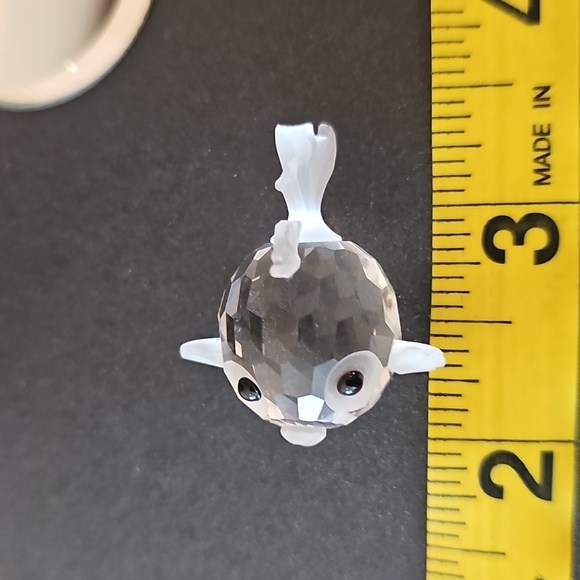 Retired Swarovski Crystal Blowfish Mini Figurine - Picture 3 of 6